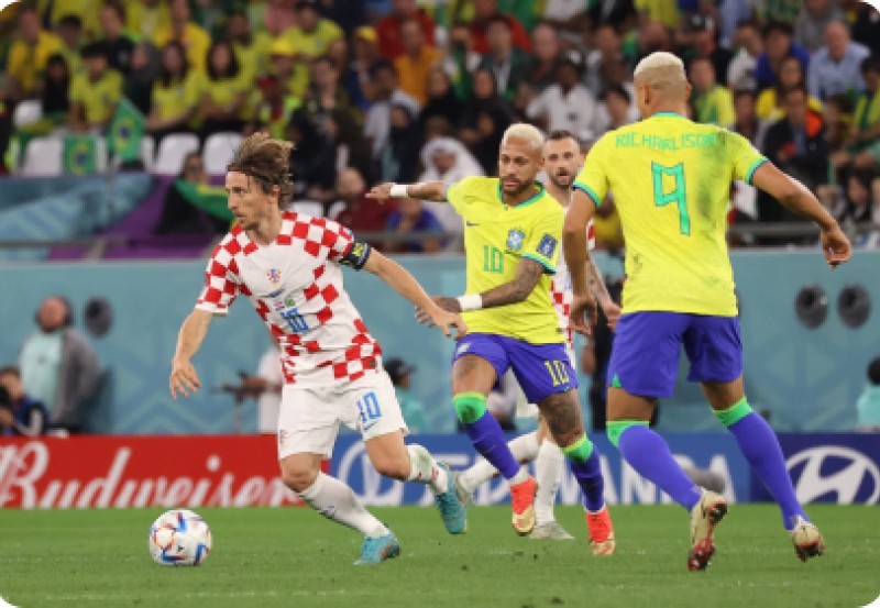 Croatia oust favorites Brazil 4-2 on penalties to reach semi-final