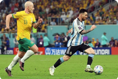 Magic Messi fires Argentina World Cup quarters